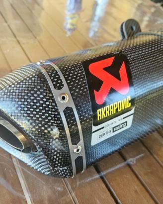 scarico akrapovic slip on aprilia tuono v4 / rsv4