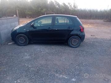 toyota  yaris €1750