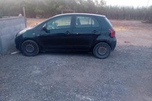 toyota  yaris €1750