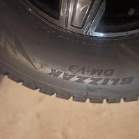 Gomme neve L 200 con 4 catene