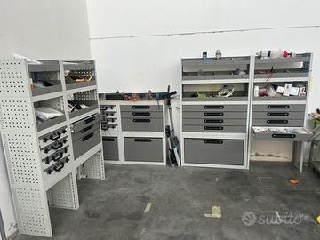 Allestimento furgone transit L2H2