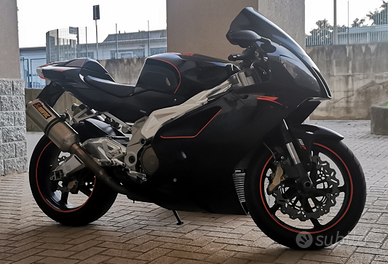 Aprilia RSV 1000 R