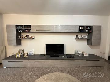 Mobile sala tenuto benissimo