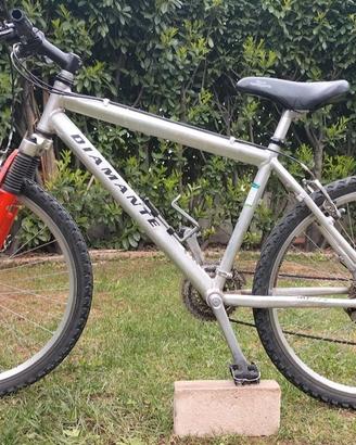 mountain bike Diamante

