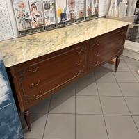 Cassettiera con marmo