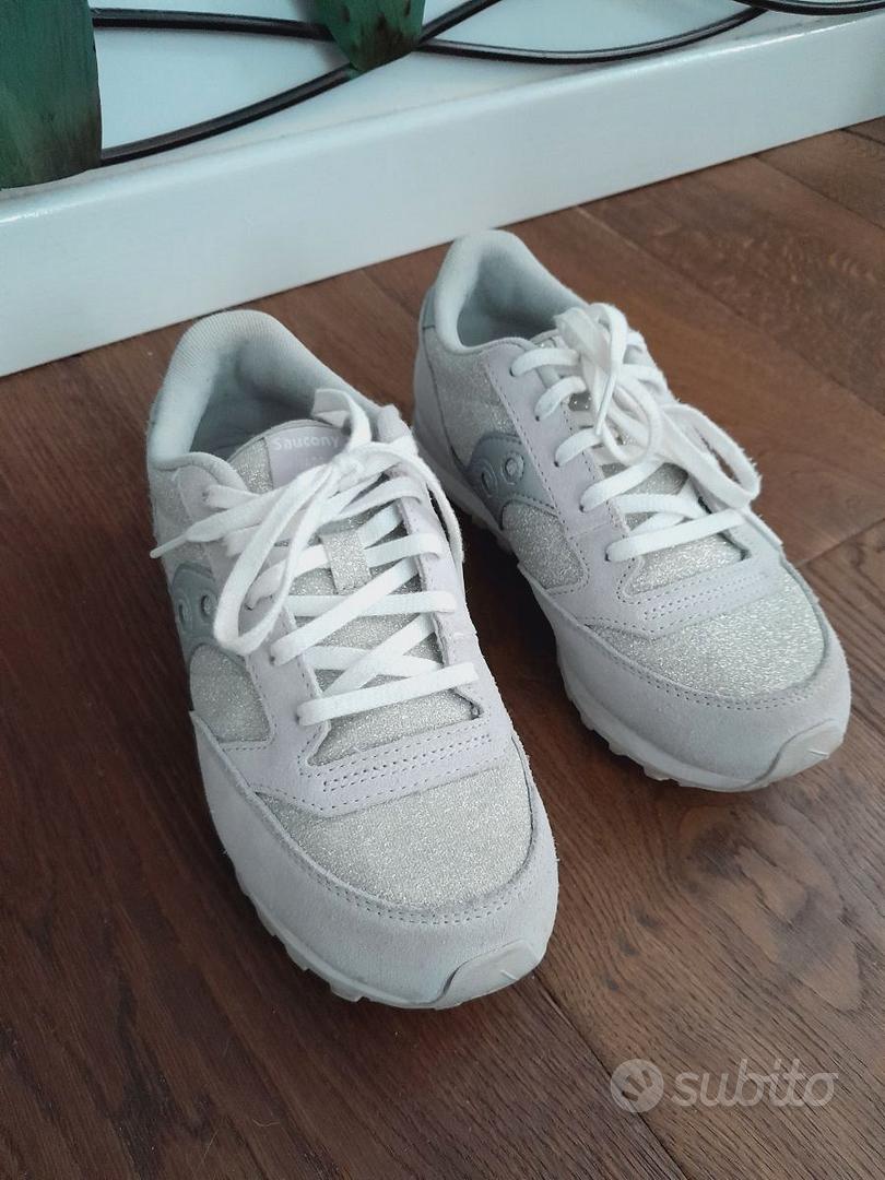 Scarpe Saucony argento Abbigliamento e Accessori In vendita a Genova