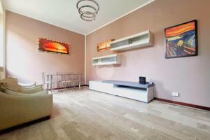 CASA SEMINDIPENDENTE A CASEI GEROLA