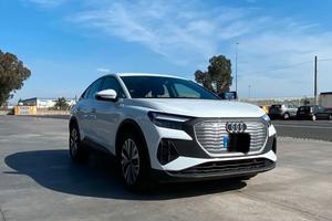 Audi Q4 STB 2022 - permuta -