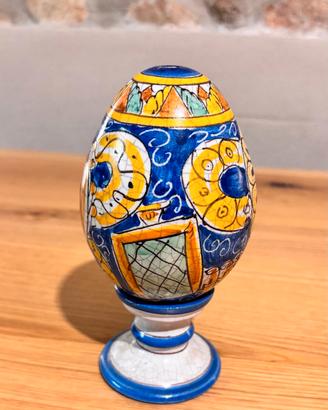 uovo in ceramica siciliano