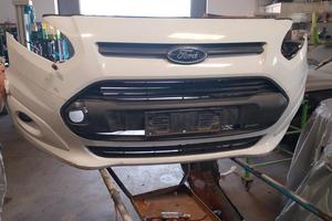 paraurti e fari ford transit connect anno 2018