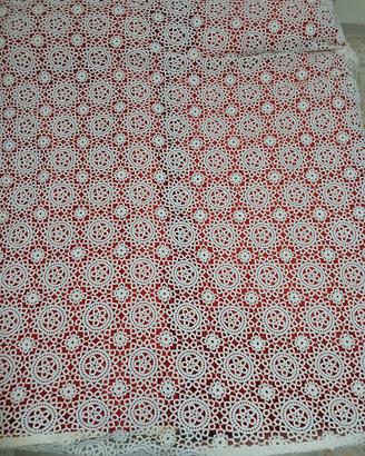 Coperta fatta a mano con uncinetto