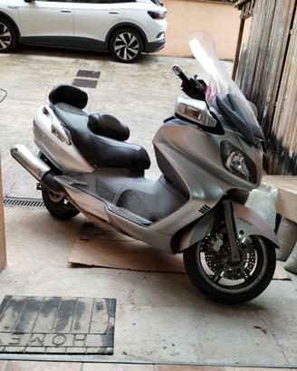 Suzuki Burgman 650 Executive k5