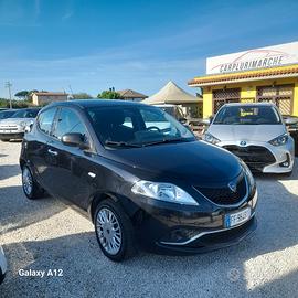 Lancia Ypsilon 1.2 69 CV 5 porte Gold