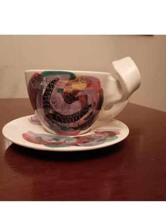 Tazza con piattino in ceramica