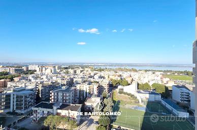 App. panoramico in Viale Unicef con box auto