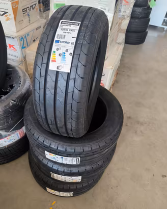 4 Gomme Nuove 225/55 R17 C 109/107H BRIDGESTONE DU