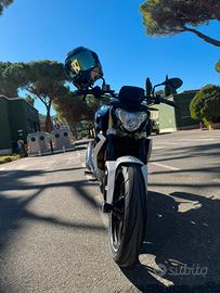 BMW G310R