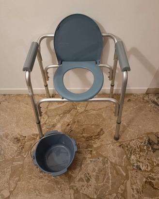 sedia Wc comoda per anziani e disabili