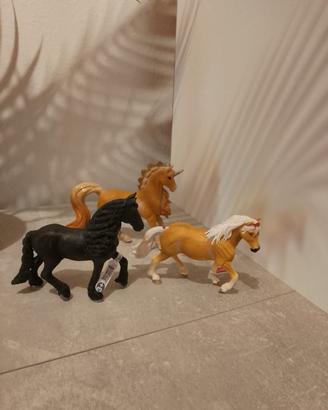 Lotto schleich figurine cavalli  stallone ecc.