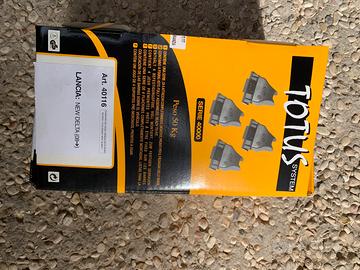 Lancia Delta: attacchi per barre portatutto