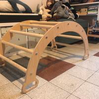 Arco montessori in legno con cuscino