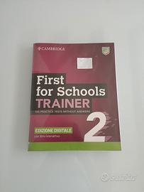Libro "First for Schools Training"