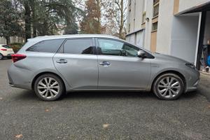 Toyota Auris II 2015 Touring Sports Hybrid