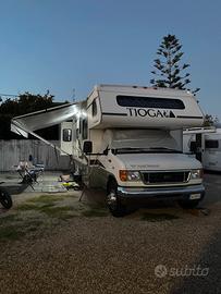 Camper Americano Fleetwood Tioga 31m