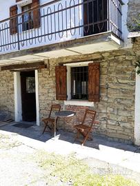Casa in collina , in pietra in un borgo antico X2