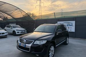 Volkswagen Touareg 3.0/240CV V6 TDI DPF tip. Execu