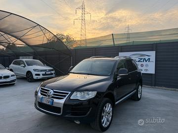 Volkswagen Touareg 3.0/240CV V6 TDI DPF tip. Execu