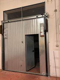 Porta Basculante elettrica per garage come nuova