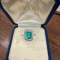 Anello smeraldo