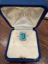Anello smeraldo