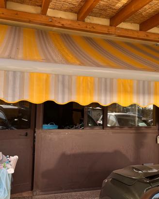 Tenda da sole retrattile