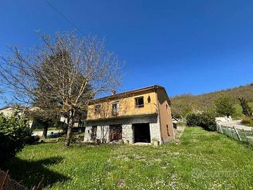 Villa di 135 m² con 4 locali e box auto a Badia Te