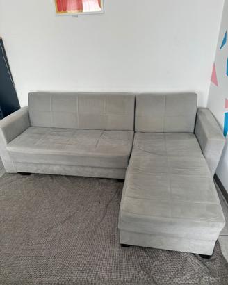 Divano angolare grigio