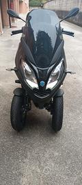 Piaggio MP3 300 Deep Black 2024 - Solo 1800 km +
