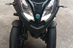Piaggio MP3 300 Deep Black 2024 - Solo 1800 km +