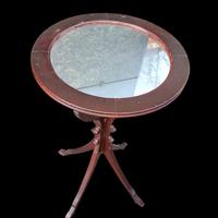 Antico tavolinetto Thonet con piano a specchio