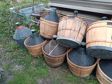 Damigiane varie dimensioni 