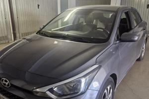 Hyundai I20 1.2 benzina-perfetta per neopatentati