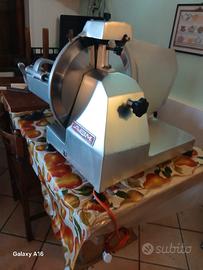 Affettatrice lama 370 monofase nuovo