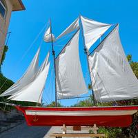 Barca a vela autocostruita 