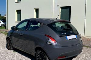 Lancia Ypsilon 1.2 69 CV Elefantino (Neopatentati)