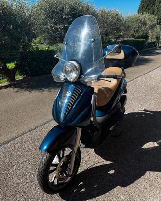 Beverly 300 Tourer
