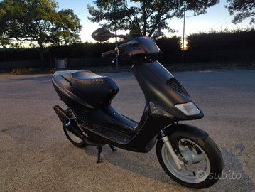 Aprilia SR replica 95