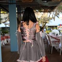 Completo grigio bustino e gonna con maniche