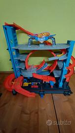 HOT WHEELS Garage Ultimate