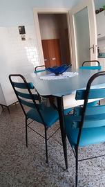 Tavolo vintage da cucina